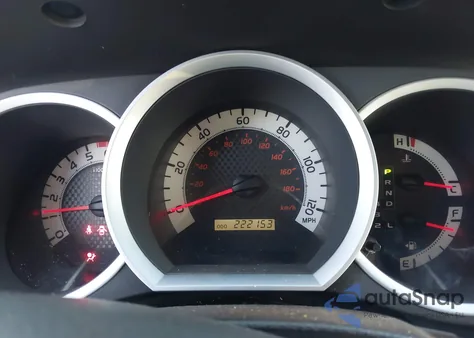 2014 Toyota Tacoma Base V6 z USA, uszkodzony, nr VIN 3TMLU4EN1EM144853